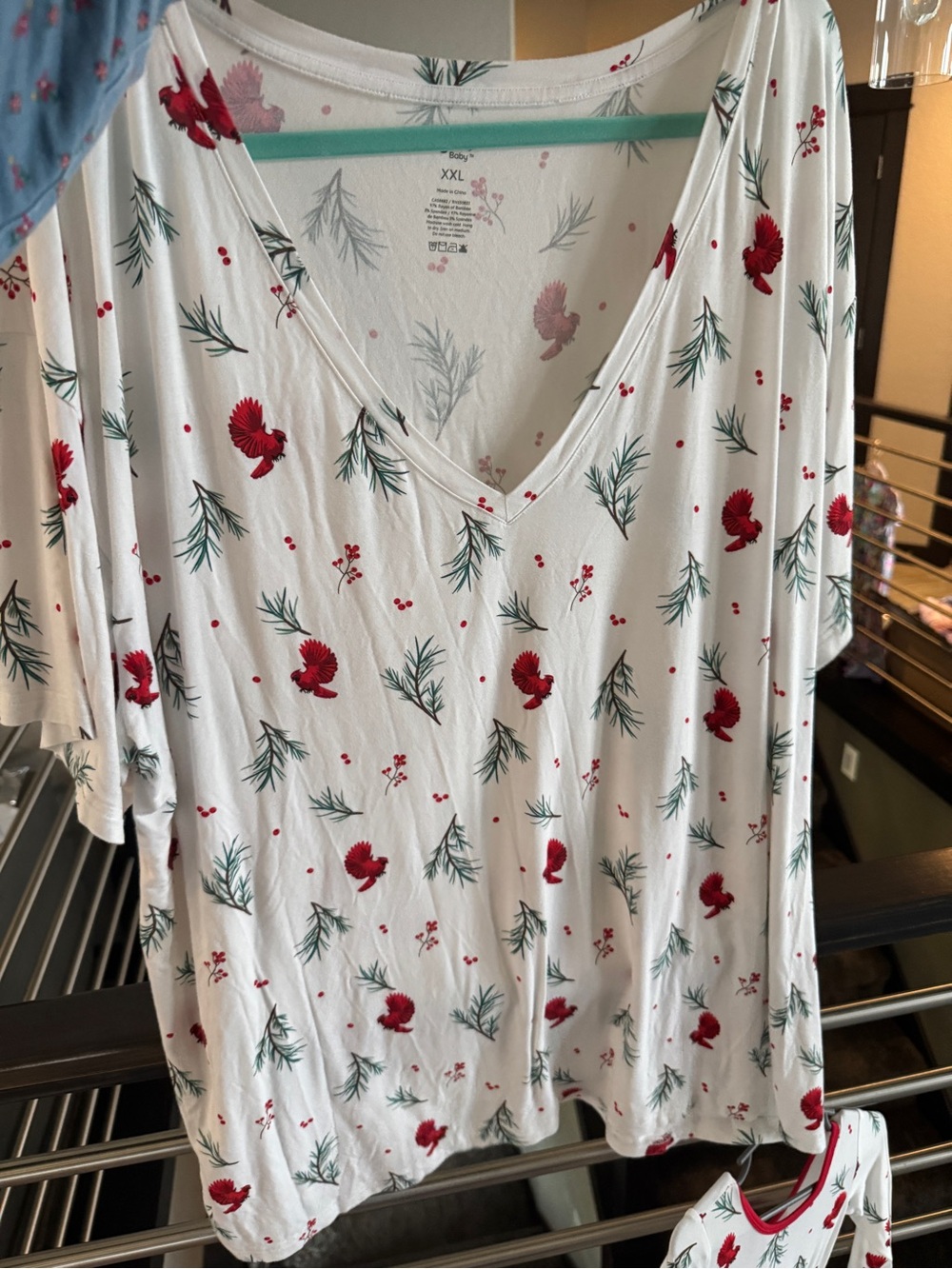 Kyte BABY Relaxed V-Neck Tee, Winter Theme
